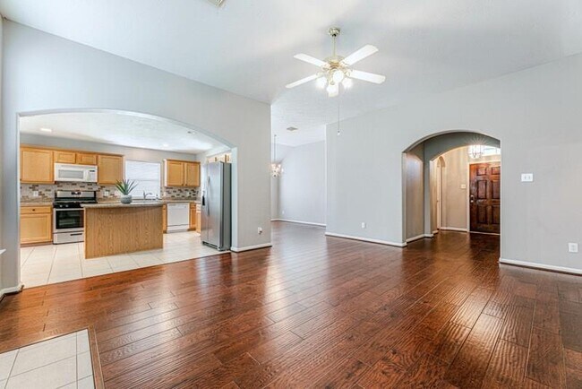 Foto del edificio - 2302 Avery Park Dr