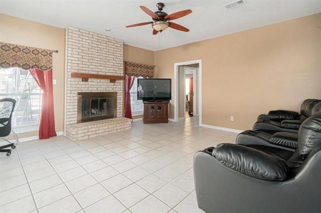 Foto del edificio - 5709 Forrest Green Ct