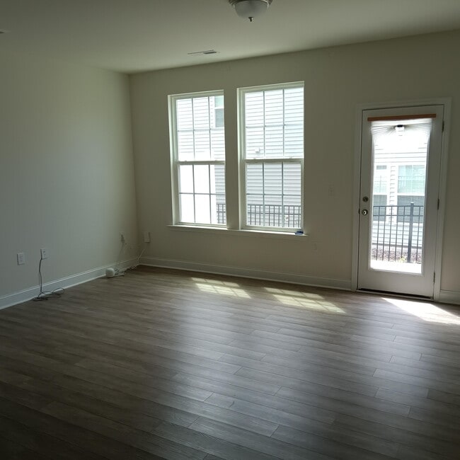 Building Photo - 1424 Scholar Dr