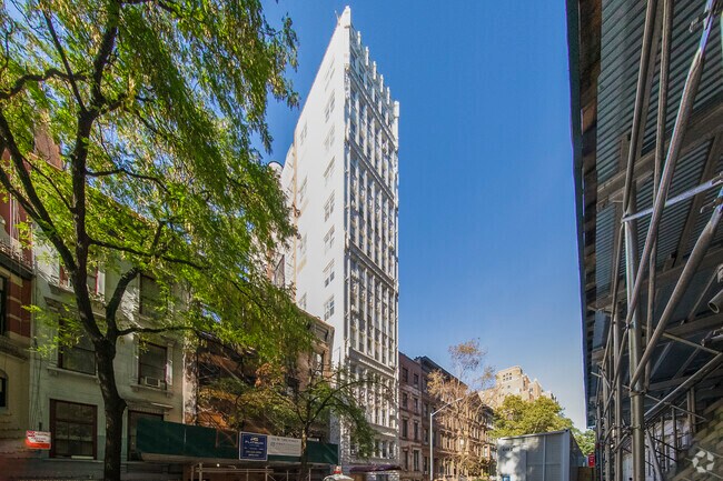 126 W 73rd St New York, NY 10023 - 126 W 73rd St