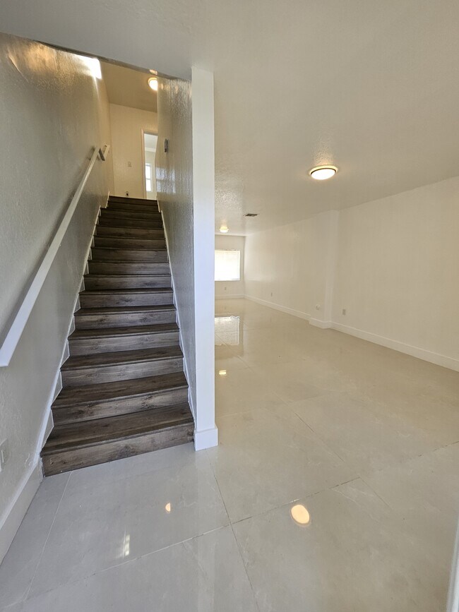 Photo - 450 NW 84th St (Miami, FL) Townhome
