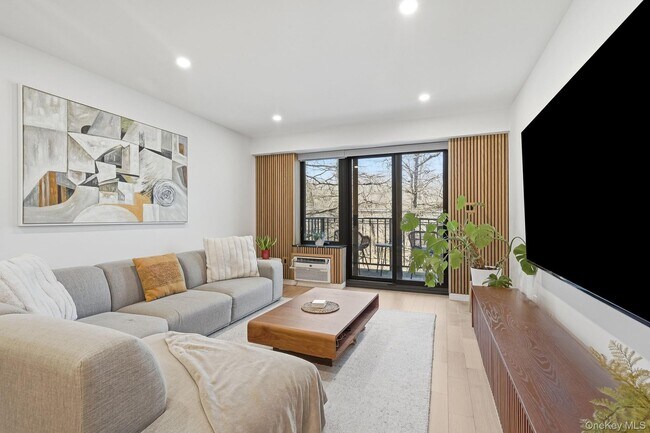Foto del edificio - 560 Halstead Ave