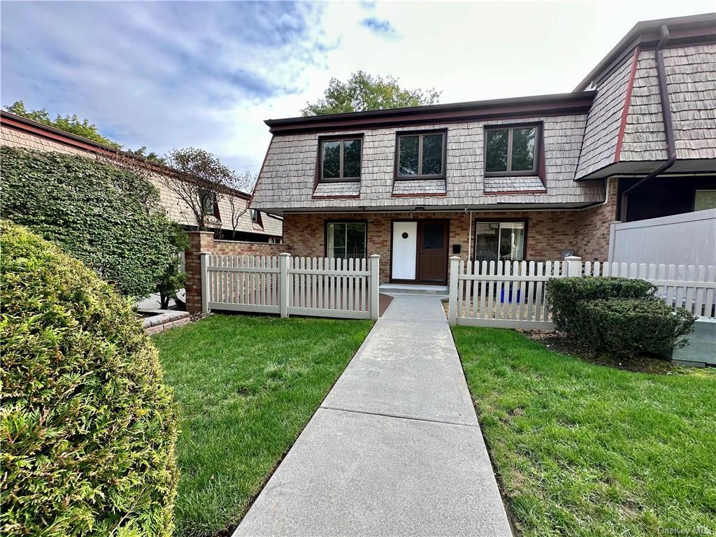 Primary Photo - 1 Heritage Dr