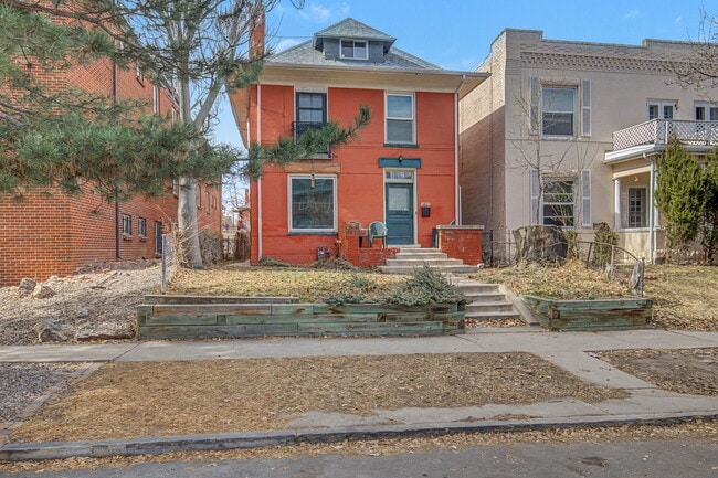 front of building - 1427 Clayton St Apartments