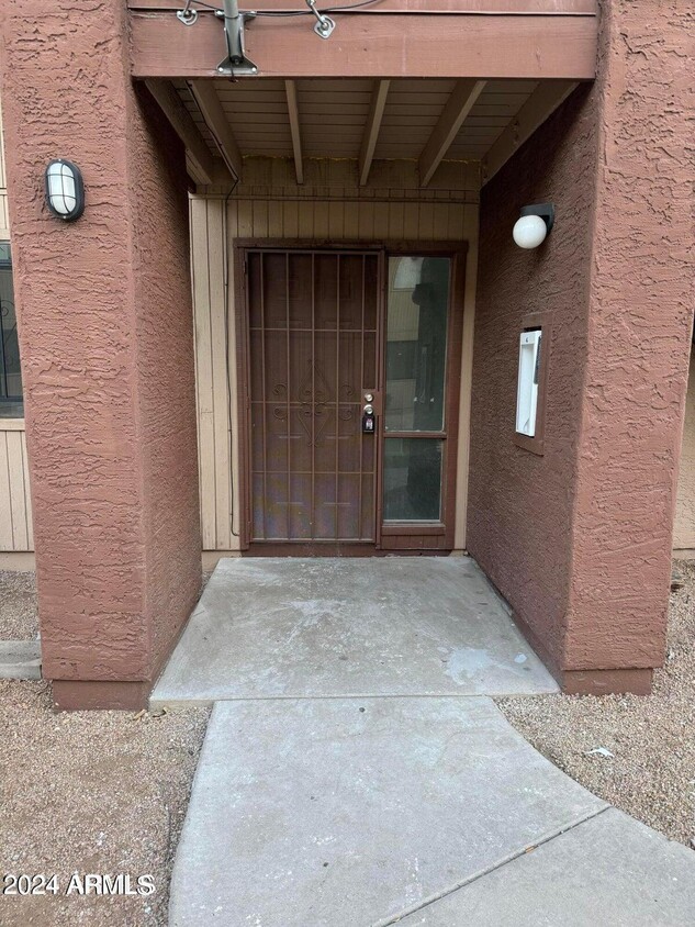 Foto principal - 3810 N Maryvale Pkwy