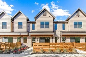 Building Photo - 7328 Concha Dr