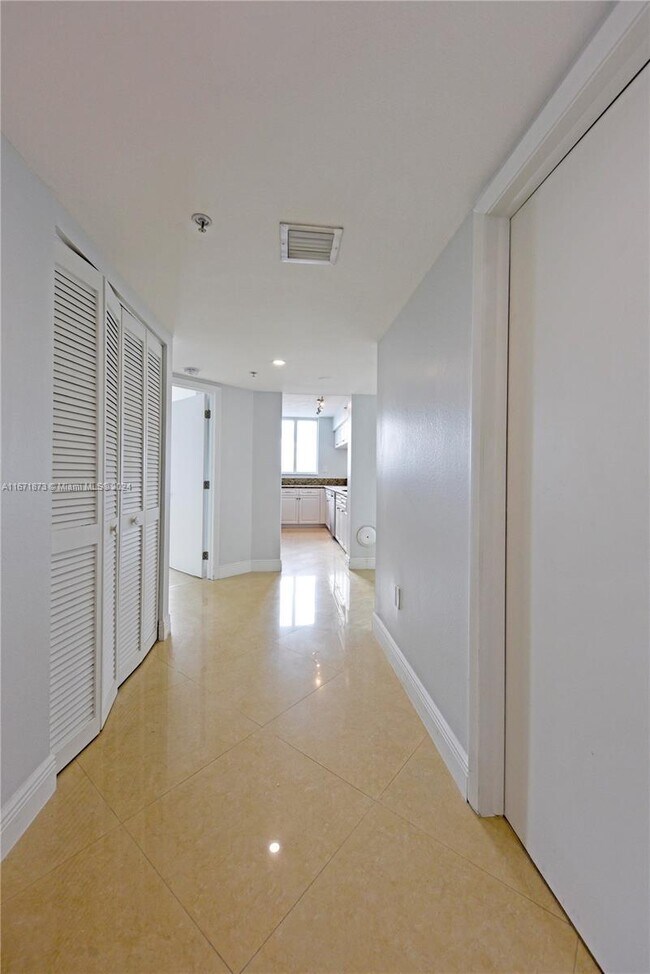 Foto del edificio - 650 West Ave