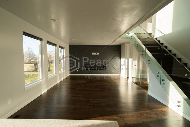 Foto del edificio - 1867 S Prairie Pond Rd