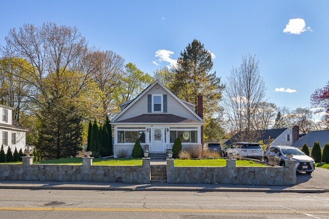 Building Photo - 126 Haverhill St