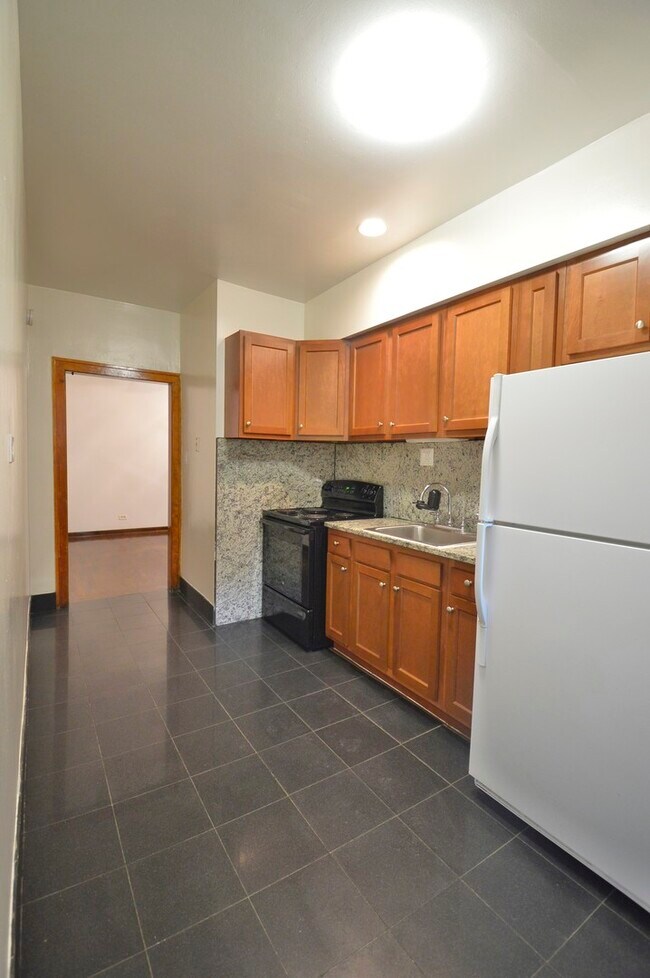 Foto del edificio - 4341 N Troy St