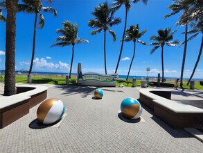 Building Photo - 475 St