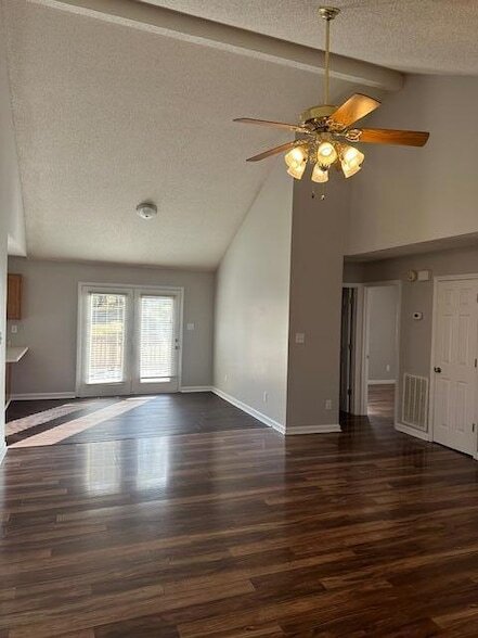 Building Photo - 1099 Old Chattanooga Pike SW