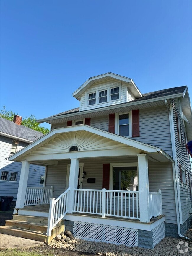 Building Photo - 1530 W Wayne St