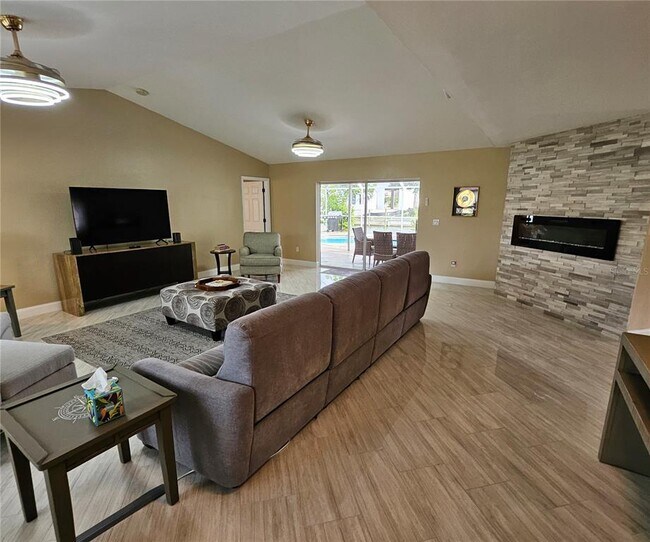 Foto del edificio - 136 SE 5th St