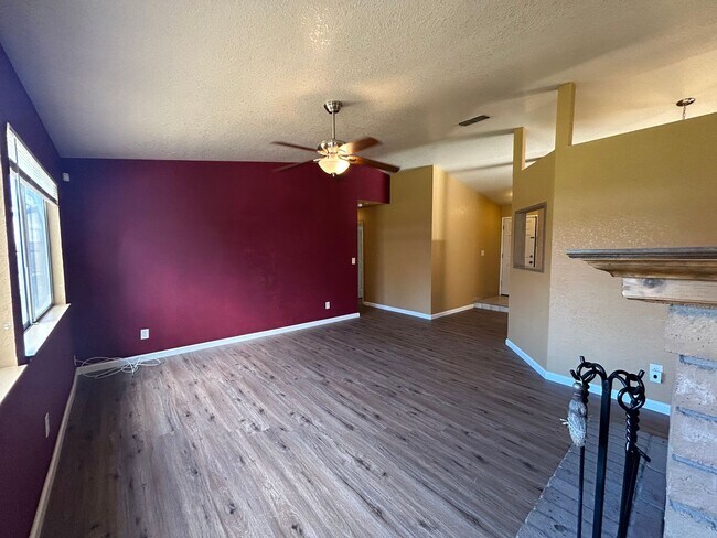 Building Photo - 1505 Havasu Dr