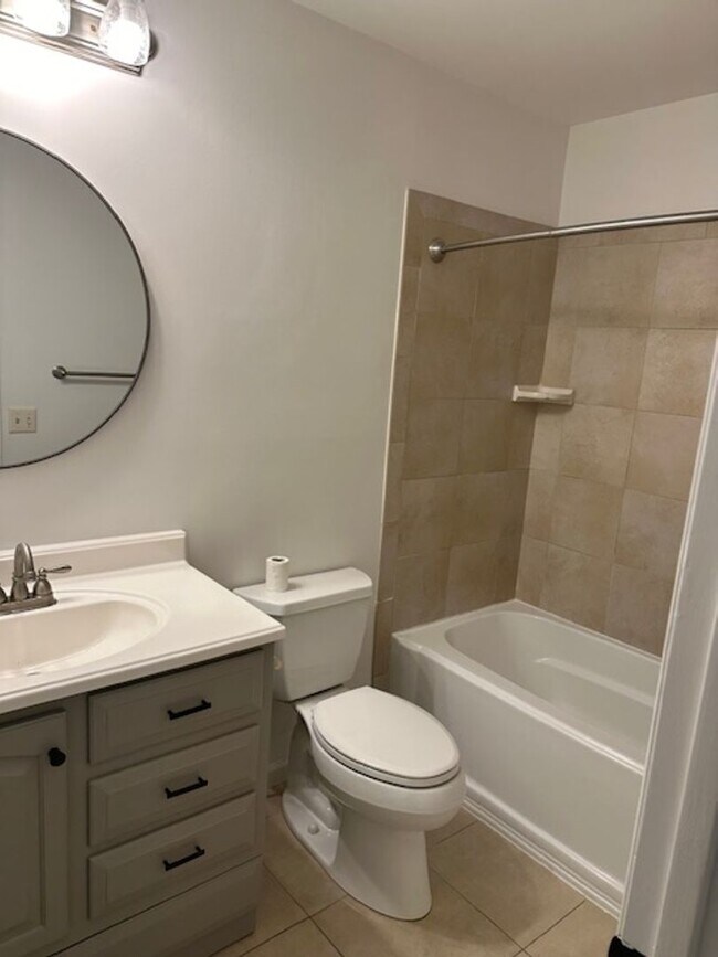 Foto del edificio - Woodlake Villa - 2 Bedroom/2 Bathroom