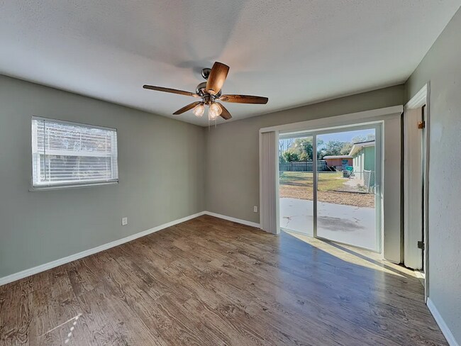 Building Photo - 4113 Lake Lawne Ave