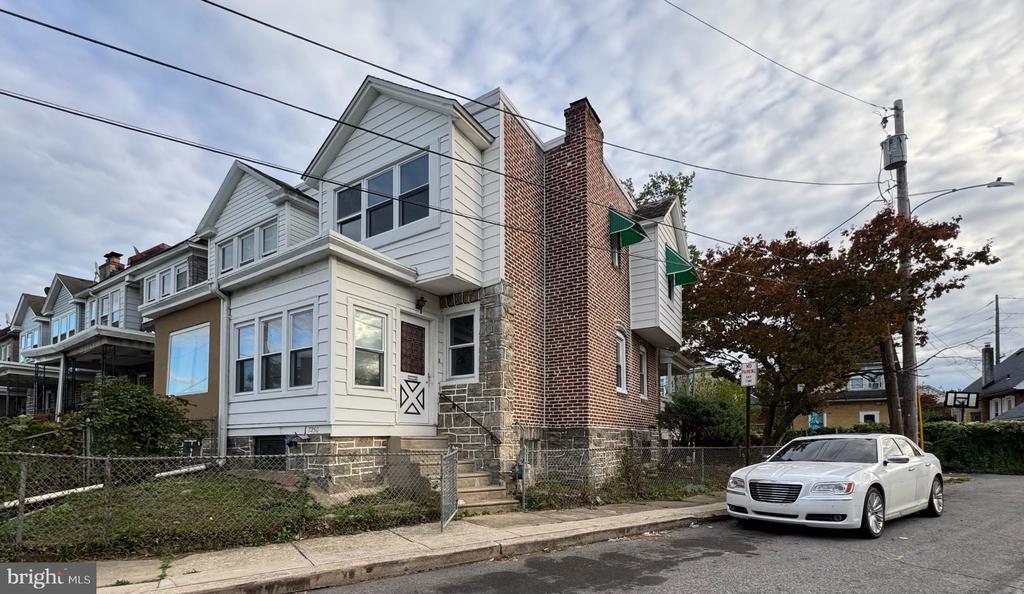 Foto principal - 7250 Radbourne Rd