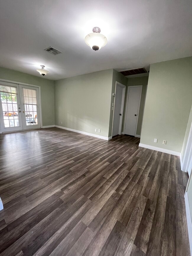 Photo - 44 Cuyahoga Rd House