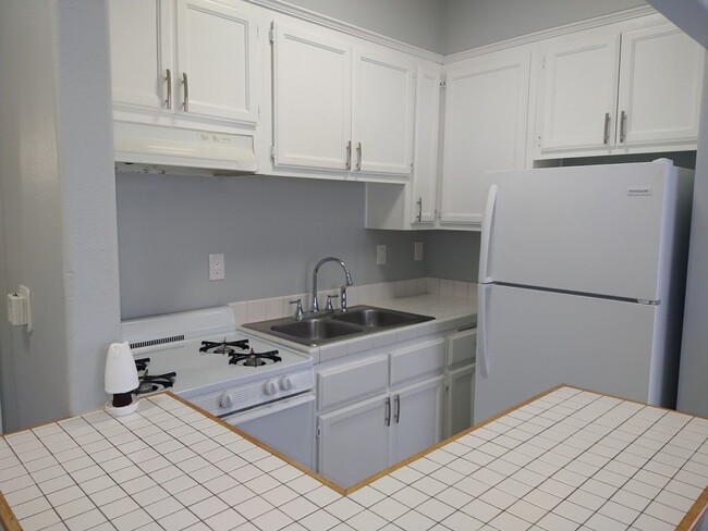 Foto del edificio - FIRST MONTH FREE - $1,495 - Beautifully Remodeled 1 Bed 1 Bath in San Pedro!!