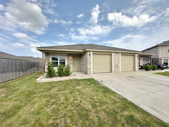 Foto del edificio - 1911 Castroville Trl