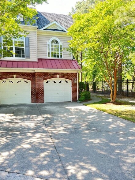 Primary Photo - 4400 Harlesden Dr
