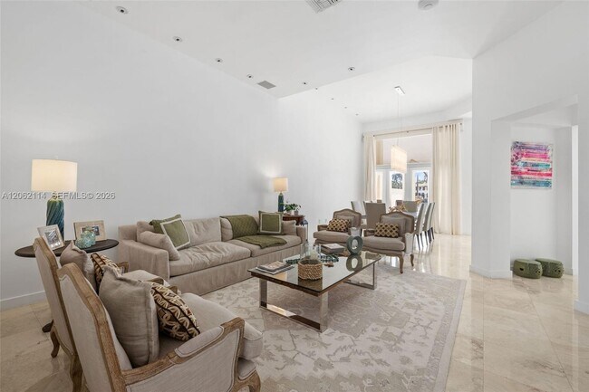 Foto del edificio - 21103 NE 38th Ave