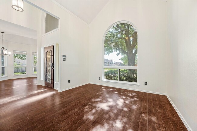 Foto del edificio - 7517 Waterwood Dr