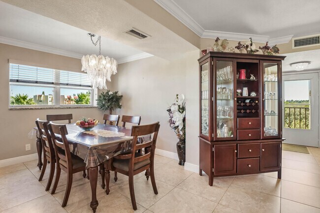 Building Photo - 3951 Via Poinciana