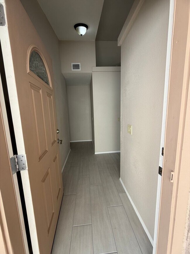 Foto del edificio - Newly Remodeled Glendale Home
