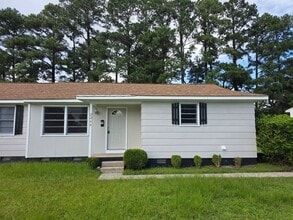 Building Photo - 2266 Onslow Dr