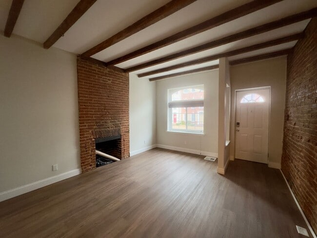 Foto del edificio - Charming 2 Bedroom/2 Bathroom Townhome in Barre Circle, MD!