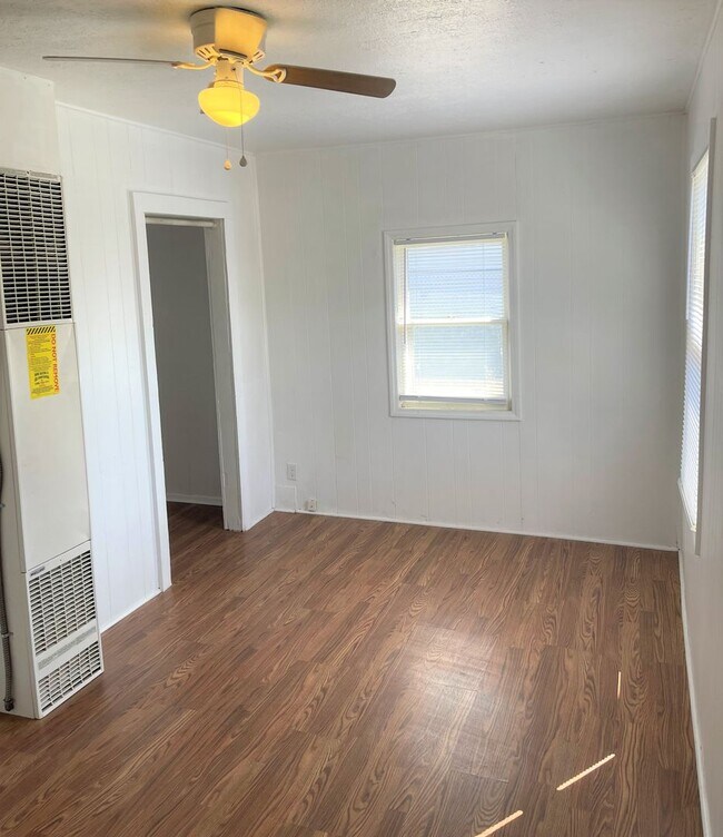 Building Photo - Cute 1 Bedroom 1 Bath Home for Rent!