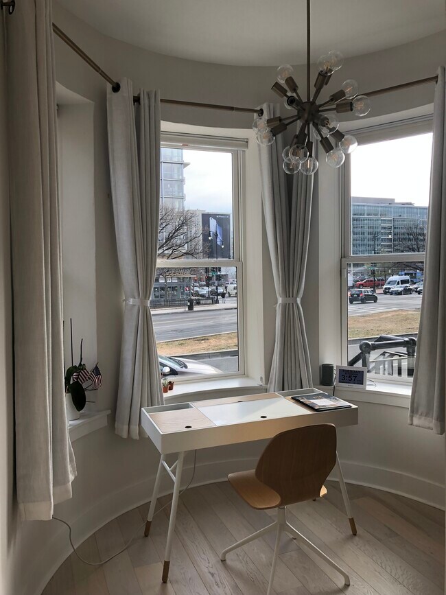 1 dormitorio, 1 baño - 587 pies cuadrados - 475 New York Ave NW