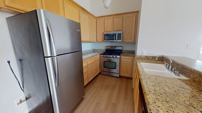 Building Photo - 1202 Donax Ave