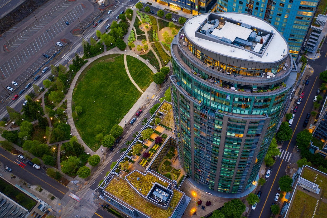 Photo - 3601 S River Pkwy (Portland, OR)