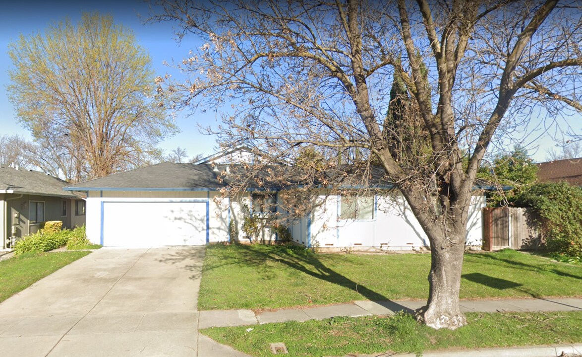 Building Photo - 38740 Greenwich Cir