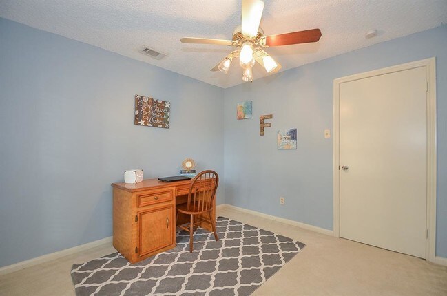 Building Photo - 3034 Bonney Briar Dr