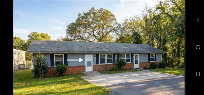 Maryville 37804 - 2 bedroom 1 bath duplex - call Tom Parry 865-607-3649 - Maryville 37804 - 2 bedroom 1 bath duplex - call Tom Parry 865-607-3649 House