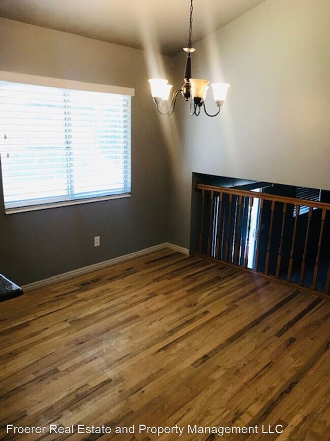 Foto del edificio - 5 br, 2 bath House - 724 E 1850 N