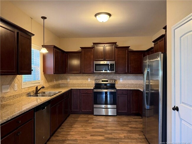 Building Photo - 176 Yellowfoot Dr