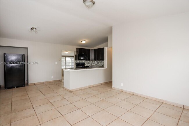 Foto del edificio - 1280 SW 28th Ave