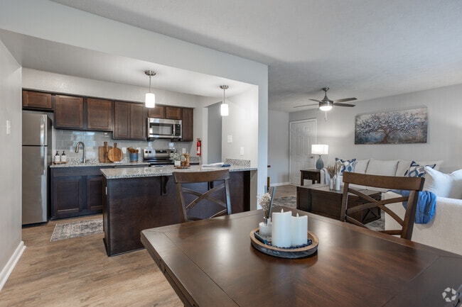 Interior Photo - Club 34