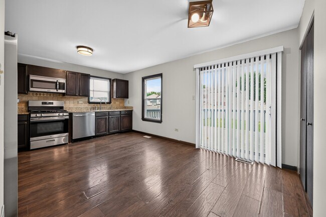 Foto del edificio - 1301 Brookfield Dr