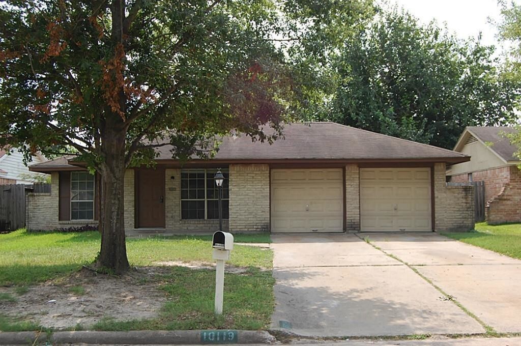 Primary Photo - 10119 Hannon Dr
