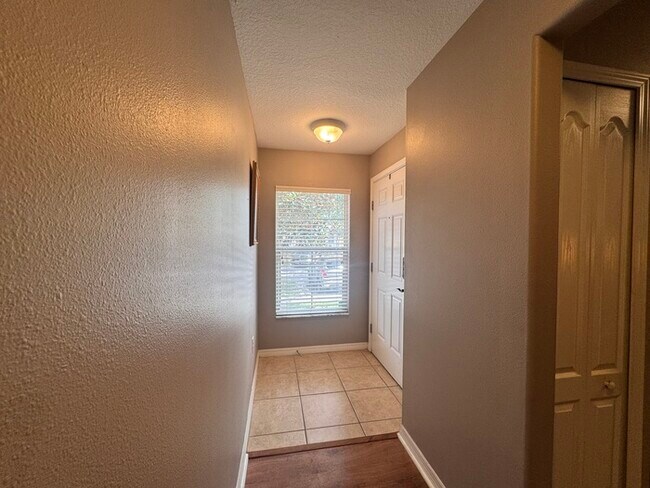 Foto del edificio - Summerfield Townhome