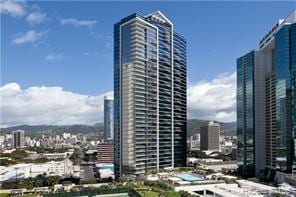 Building Photo - 1189 Waimanu St
