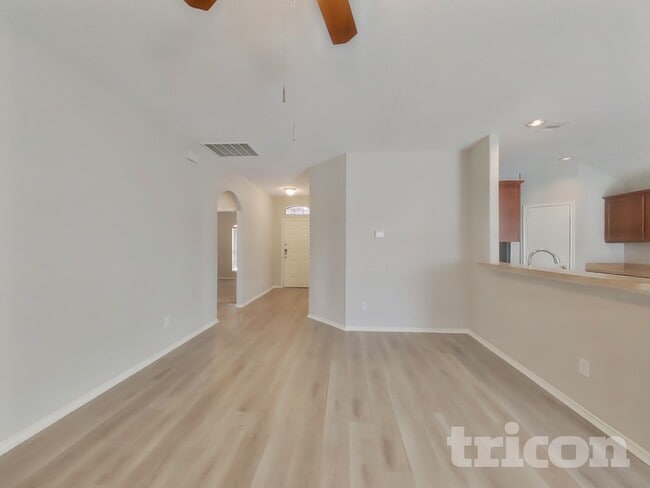 Foto del edificio - 20435 Shiloh Mist Ln