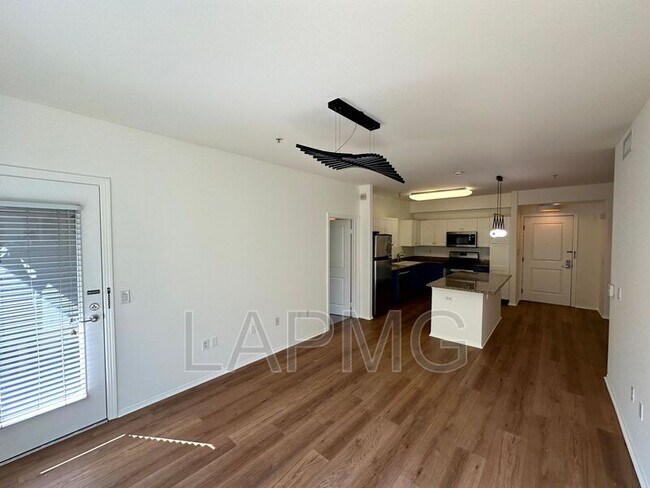 Foto del edificio - 100 S Alameda St