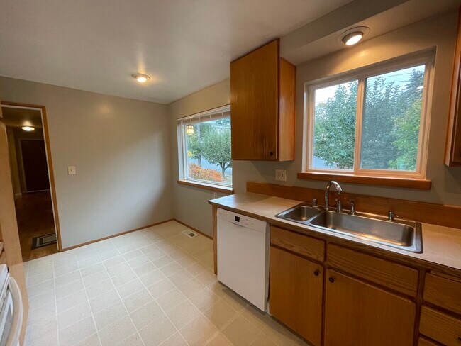 Building Photo - 20141 17th Ave NW